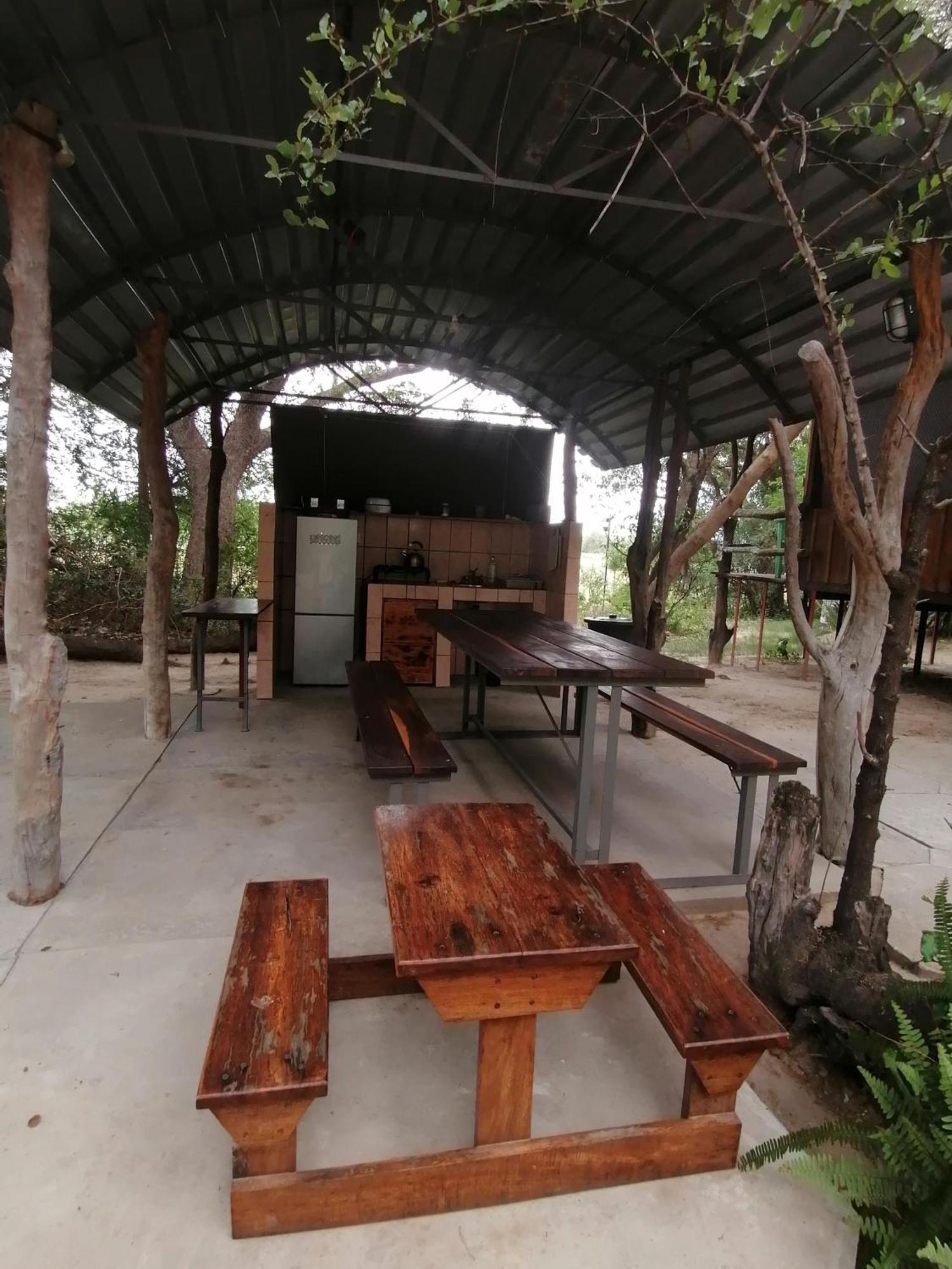 Hotel Mukuku Rest Camp à Shimweghe Extérieur photo